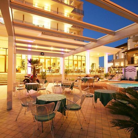 קאטוליקה Hotel Excelsior מראה חיצוני תמונה